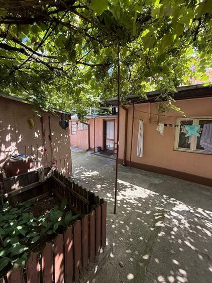 Casă cu 3 camere în Eroii Revoluției