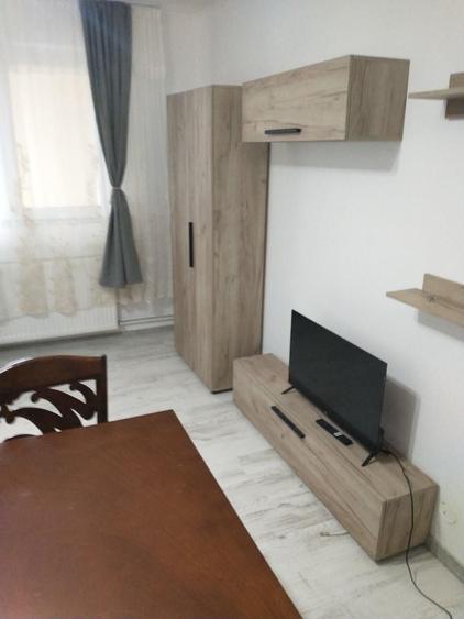 Inchiriez ap 3 camere - 5