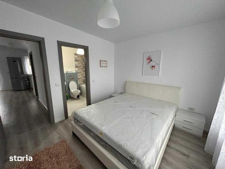 Casă cu 4 camere cu Teren 100 Mp în Păulești