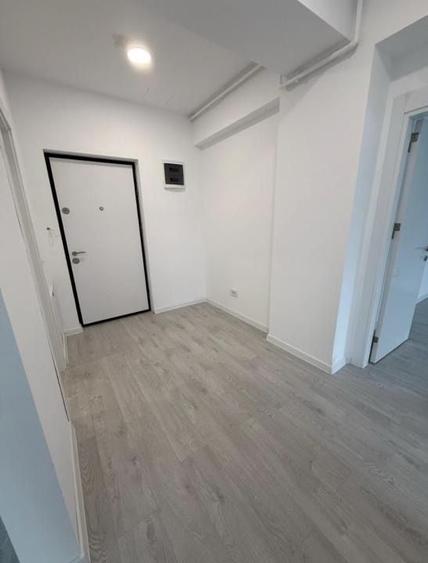 Apartament cu 2 camere decomandat în Drumul Taberei