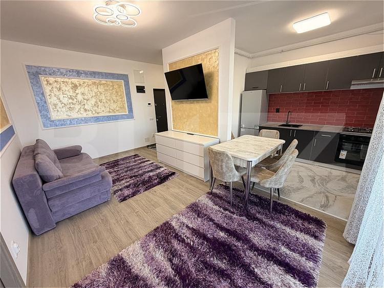 Apartament cu 2 camere semidecomandat, mobilat în Florești