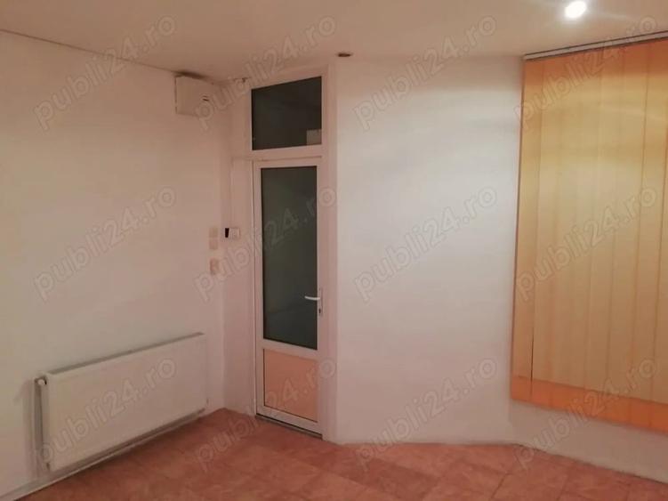 Spațiu comercial, de 30 mp, în Traian