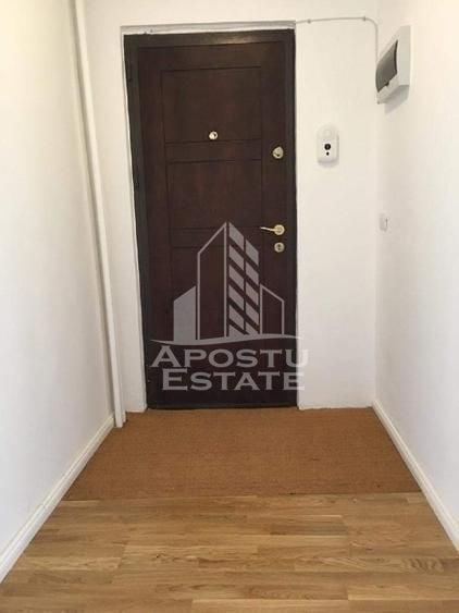 Apartament cu 3 camere semidecomandat, mobilat în Circumvalațiunii