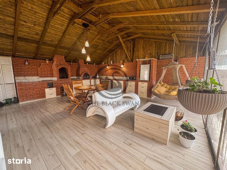 Casă cu 5 camere cu Teren 1073 Mp în Podenii Noi