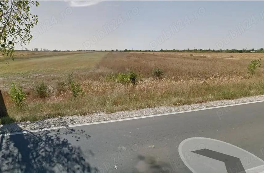 Teren de 7400 mp, în Corbii Mari