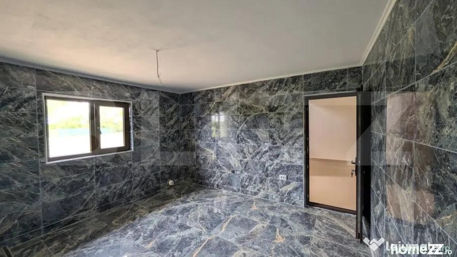 Casă cu 4 camere cu Teren 400 Mp în Lazuri