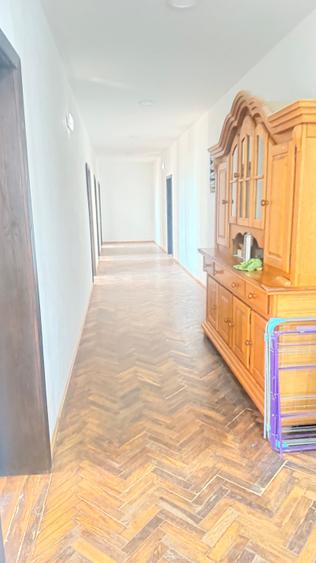 Birou, de 250 mp, în Depozitelor