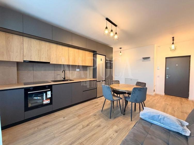 Apartament cu 3 camere semidecomandat în Someșeni
