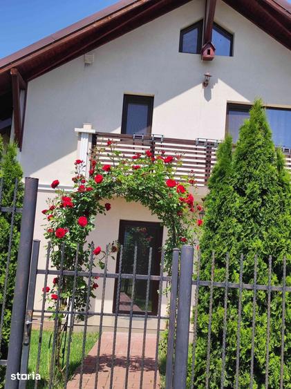 Casă cu 5 camere cu Teren 457 Mp în Valea Lupului
