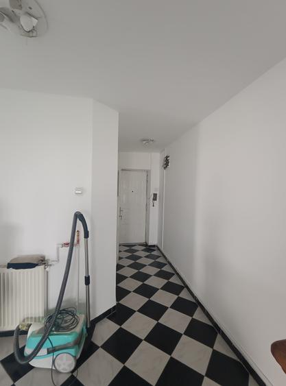 Apartament cu 2 camere decomandat în P-ța Alba Iulia