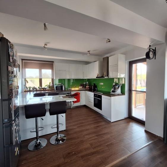 Casă individuală cu 4 camere cu Teren 850 Mp în Tărtășești
