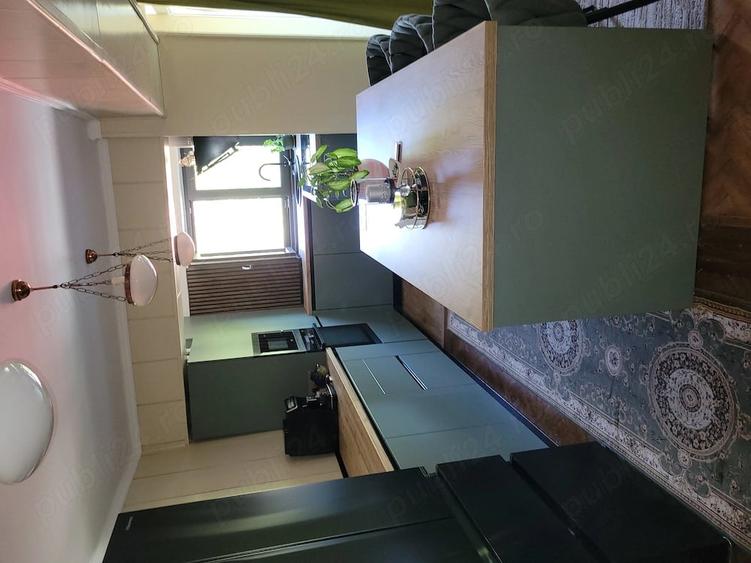 Apartament cu 3 camere decomandat în Central