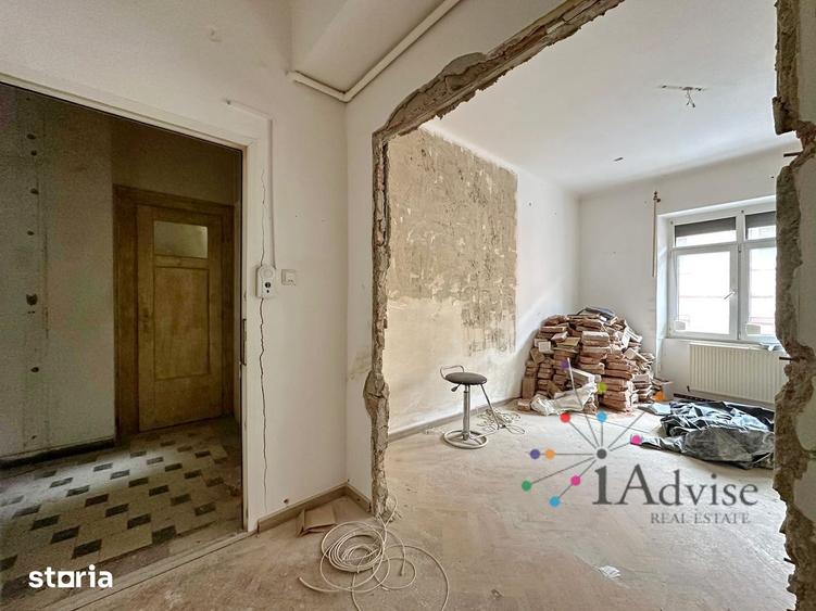 Apartament cu 4 camere în Centrul Istoric