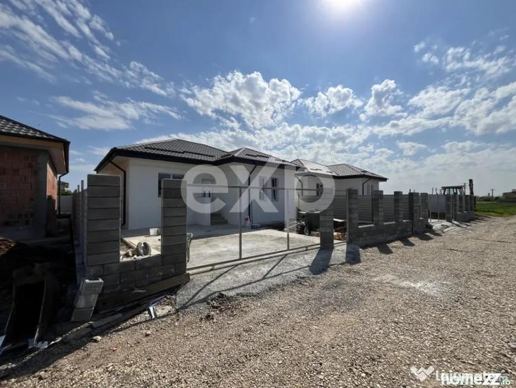 Casă cu 3 camere cu Teren 275 Mp în Crevedia