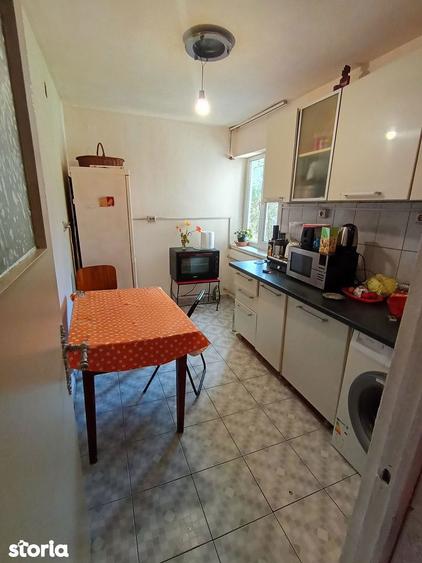Apartament cu 4 camere decomandat în Tomis Nord