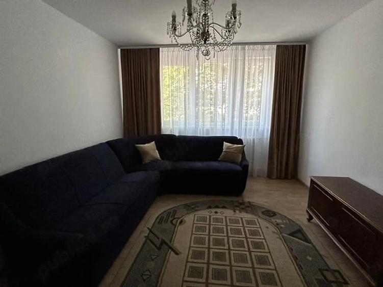 Apartament cu 3 camere decomandat în Drumul Taberei