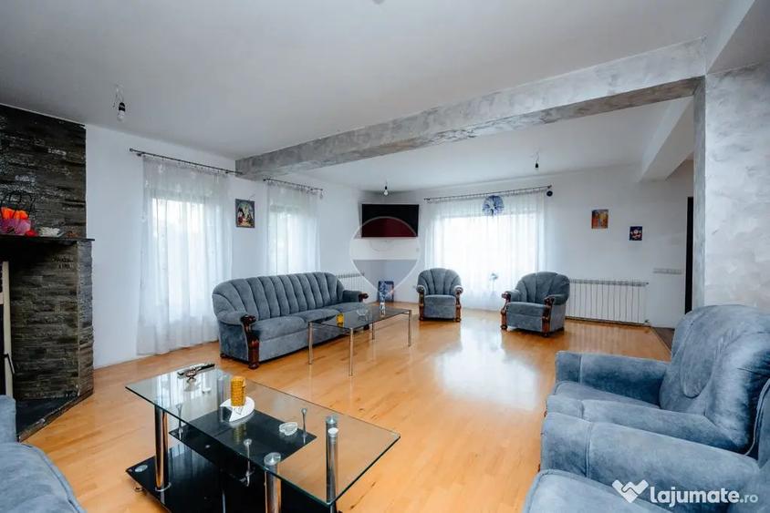 Casă cu 4 camere cu Teren 779 Mp în Piscani