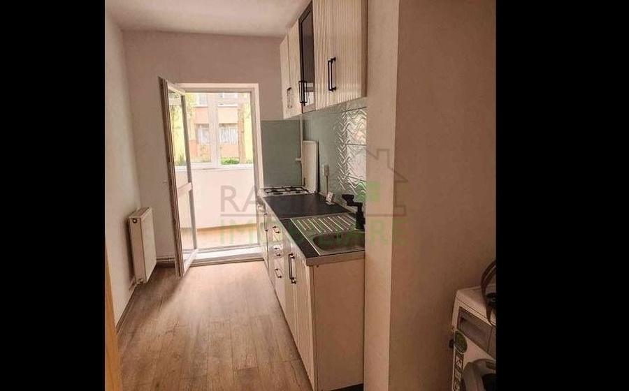 Apartament cu 2 camere decomandat în 13 Decembrie