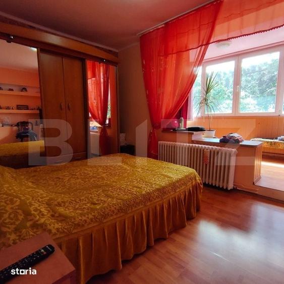 Apartament cu 3 camere decomandat în Central — fotografia 1