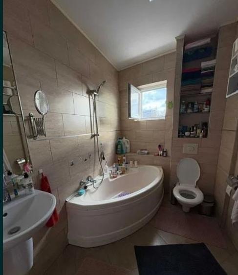 Apartament cu 2 camere semidecomandat, mobilat în Fundeni