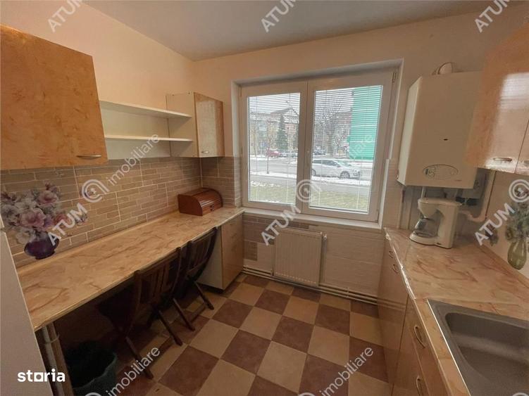 Apartament cu 3 camere semidecomandat în Terezian