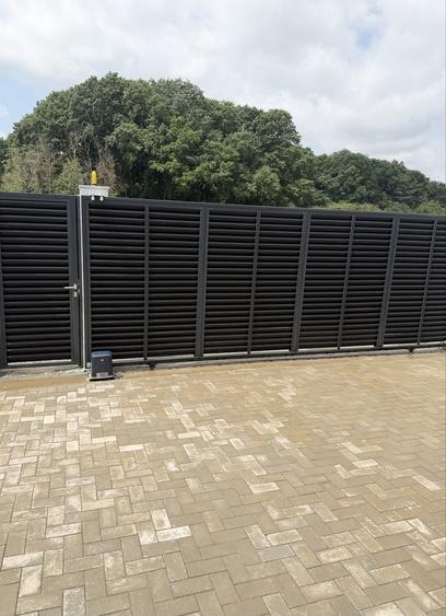 Casă cu 4 camere cu Teren 400 Mp în Corbeanca