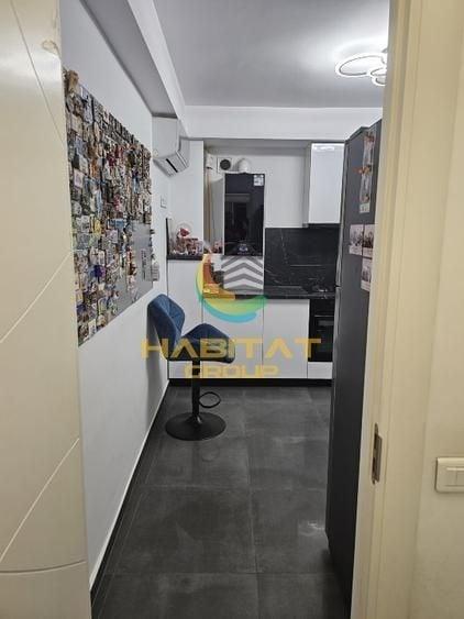 Apartament cu 3 camere decomandat, mobilat în Decebal