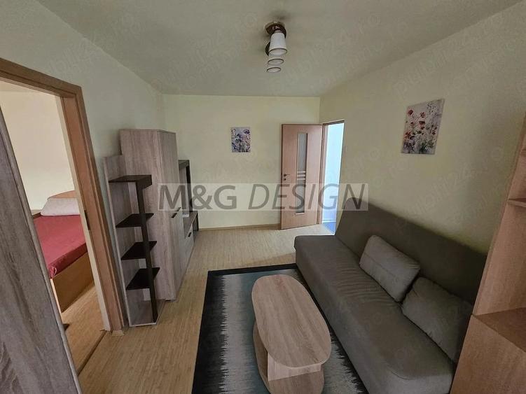 Apartament cu 2 camere semidecomandat în Girocului