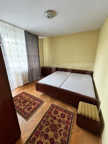 Apartament cu 3 camere decomandat, mobilat în Central