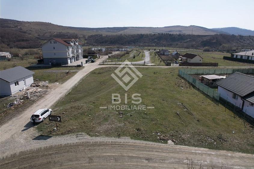 Teren Construcții intravilan de 1400 mp, în Viișoara