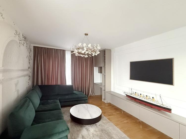 Apartament cu 3 camere decomandat în Domenii