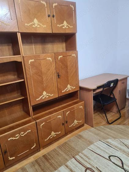 Apartament cu 3 camere decomandat, mobilat în Nicolina