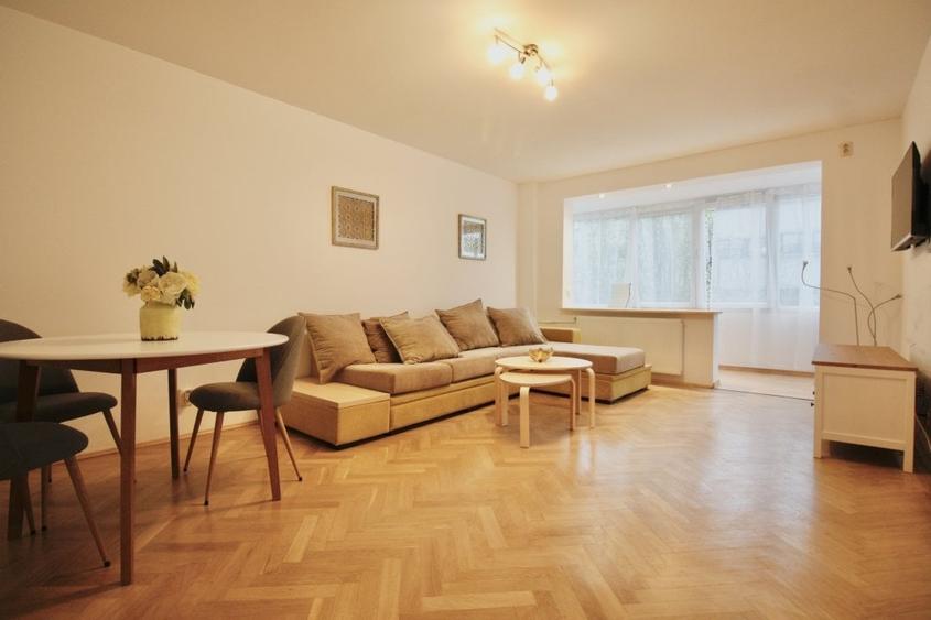 Apartament cu 2 camere decomandat, mobilat în Cișmigiu