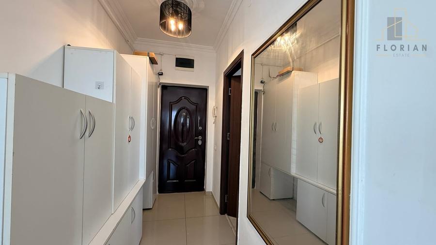 Apartament cu 3 camere decomandat în Girocului