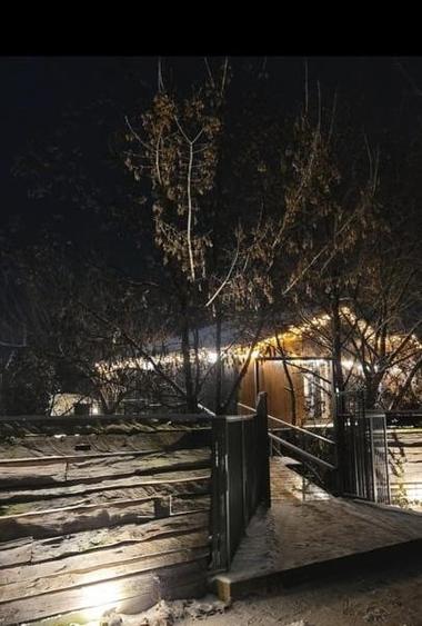 Hotel/Pensiune, de 99 mp, în Groși