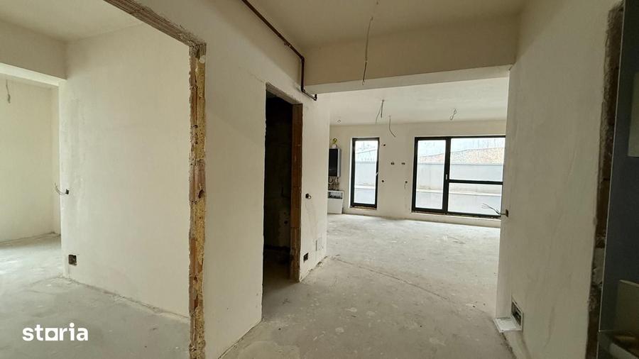 Apartament cu 3 camere în Zorilor
