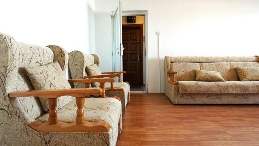 Apartament cu 2 camere semidecomandat în Micro 6