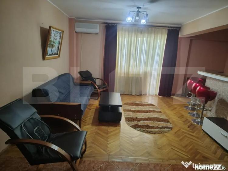 Apartament cu 3 camere decomandat în Ultimul leu