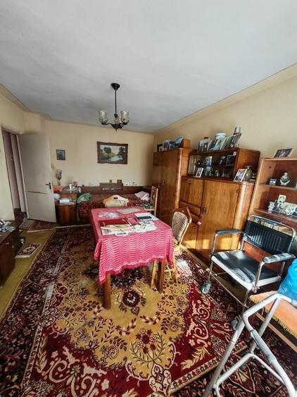 Garsonieră decomandată în Central