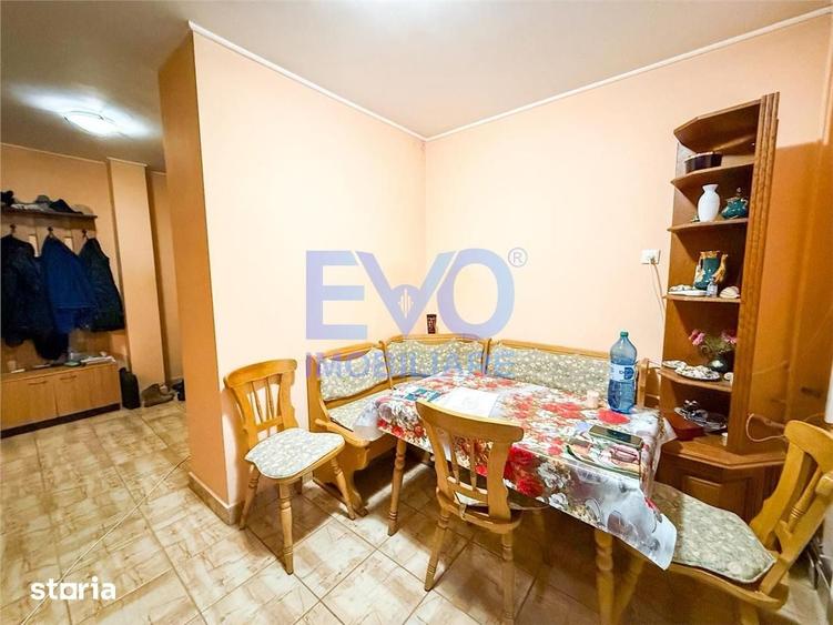 Apartament cu 3 camere decomandat în Nicolina