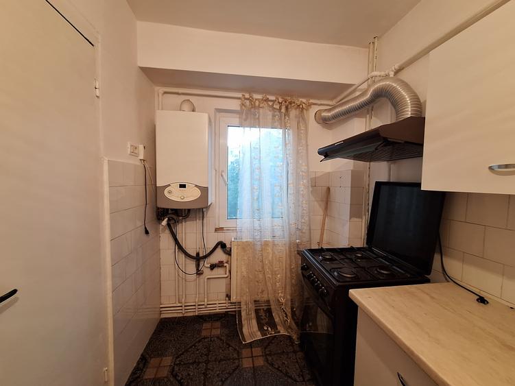 Apartament cu 4 camere decomandat, mobilat în Freidorf