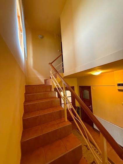 Casă individuală cu 5 camere cu Teren 690 Mp în Podul Vadului