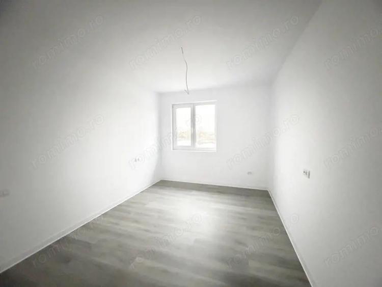 Casă cu 4 camere cu Teren 16 Mp în Utvin