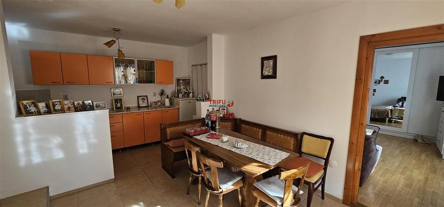 Casă individuală cu 7 camere cu Canalizare în Pianu de Sus