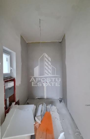 Casă cu 4 camere cu Teren 355 Mp în Giarmata