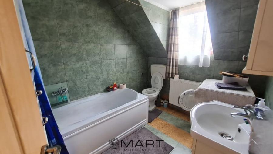 Casă cu 5 camere cu Teren 450 Mp în Trei Stejari