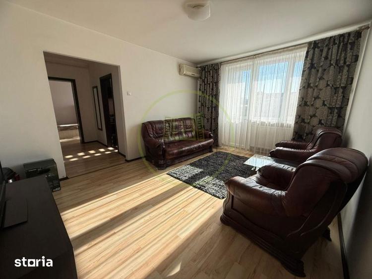 Apartament cu 3 camere semidecomandat în Central