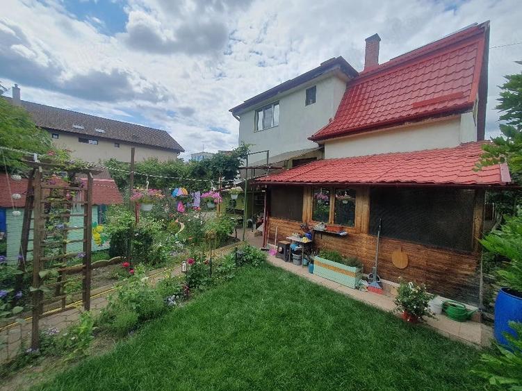 Casă cu 2 camere cu Teren 578 Mp în Central