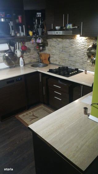 Apartament cu 3 camere în 1 Mai