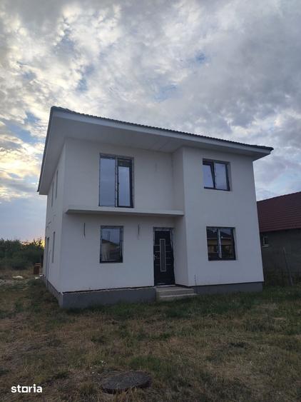 Casă cu 5 camere cu Teren 720 Mp în Bucovăț